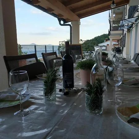 Apartments Villa Elma Moscenicka Draga Exterior photo